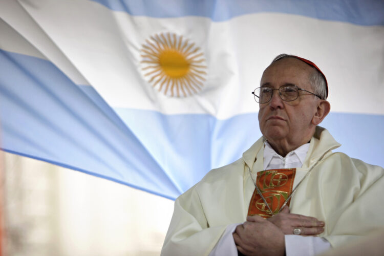 In Argentina, debates over Pope Francis' legacy lead to one question: Why didn't he return?